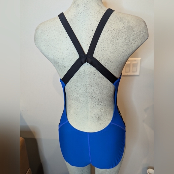 Nike Women's Racerback one piece Blue Swimsuit.Size 12 fits 8/10 NWOT - Picture 5 of 7